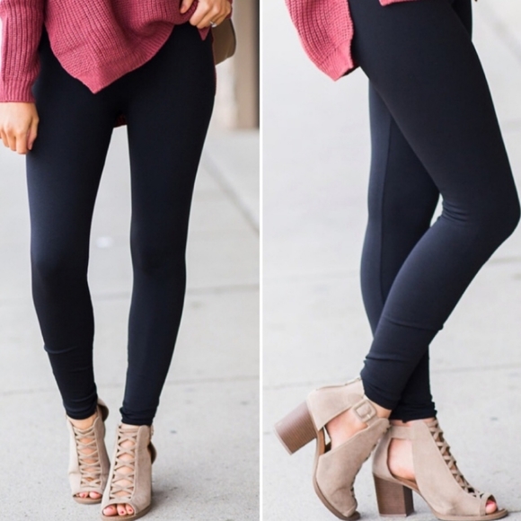 ONLY A FEW LEFT Fleece lined leggings - Picture 1 of 7